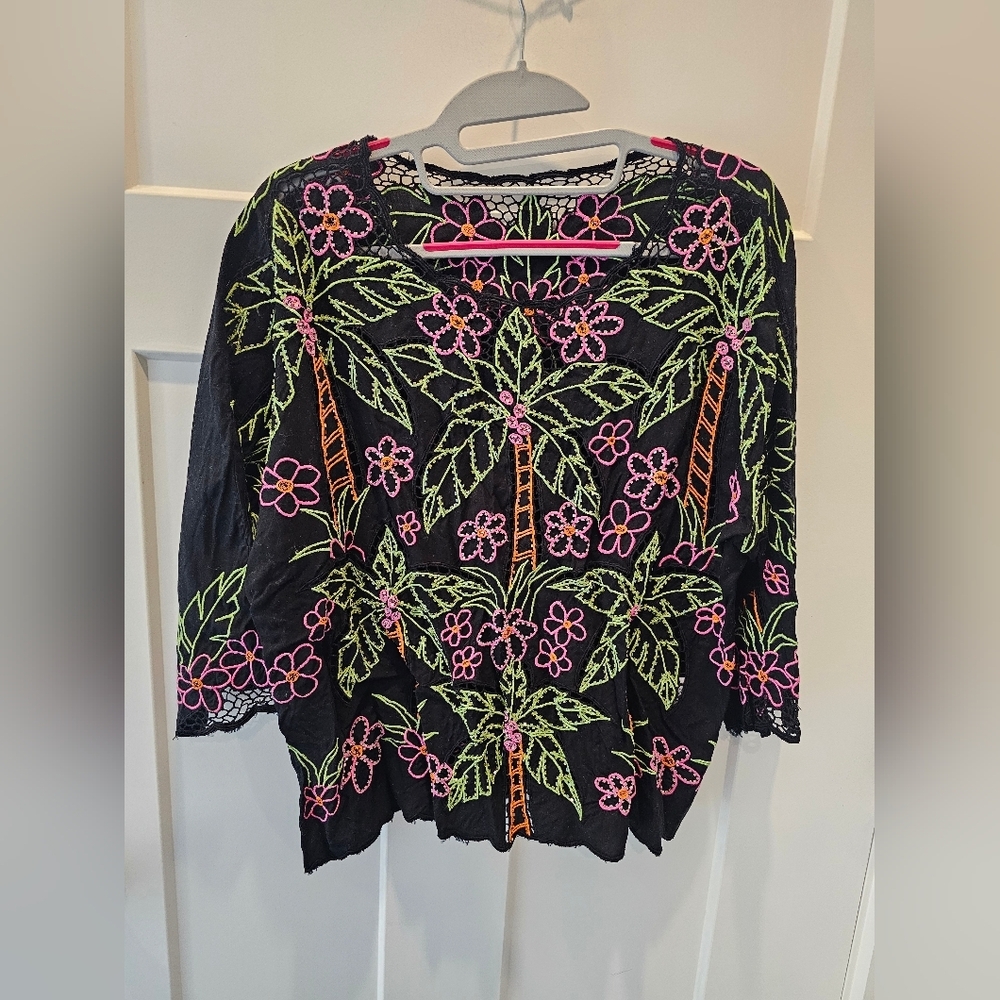 Vanity Collection Black Embroidered Tropical Floral Top XL Boho Resort Blouse